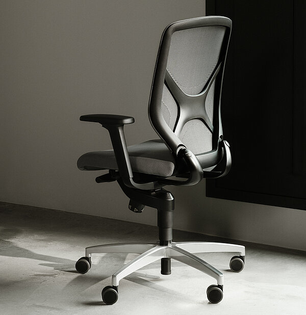 csm_IN-Swivel-Chair-Detail-15_2f0085493a.jpg